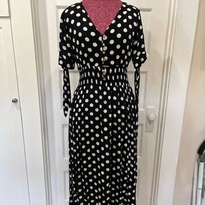 Reborn J Black and White Short Sleeve Polka dot Maxi dress. Size S